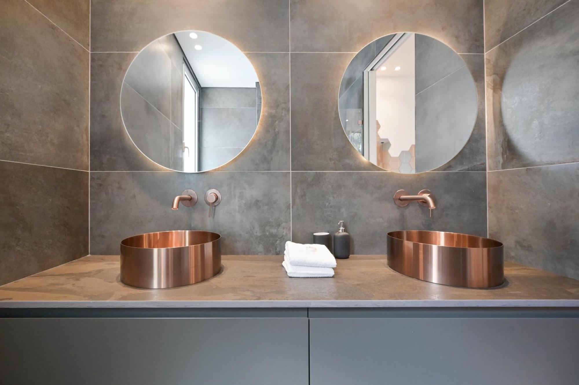 Apartment Luxury Modern 3br Penthouse W Pool By Holyguest
