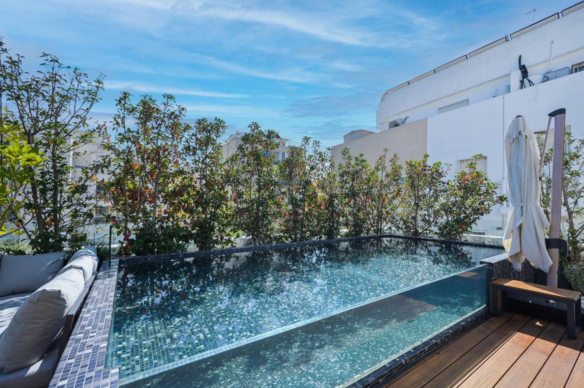 Apartment Luxury Modern 3br Penthouse W Pool By Holyguest *